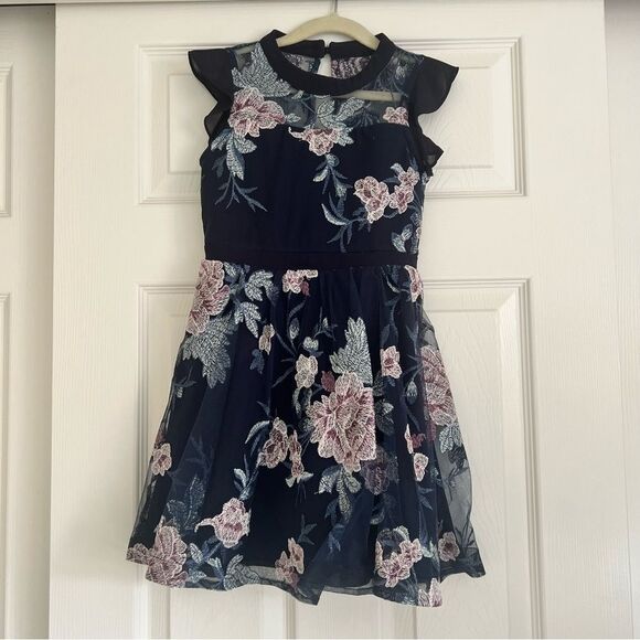 Floral Embroidered Kids Dress Size 7 EUC - Picture 1 of 6